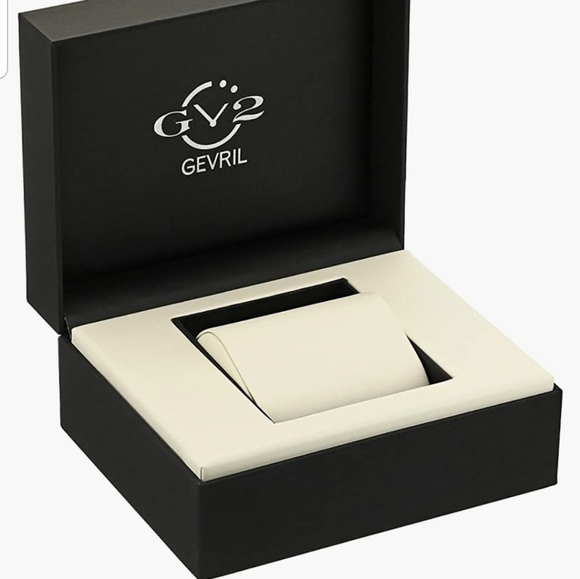 GV2 Milan Diamond Swiss Quartz - Picture 8 of 13